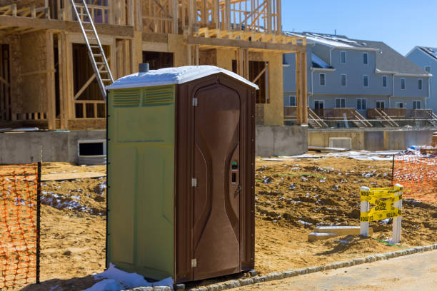 Best Porta potty delivery and setup  in Canton, IL