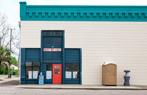 Best Portable bathroom rental  in Canton, IL